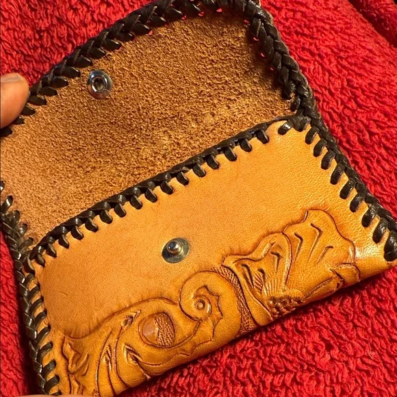 Handcrafted Tan Leather Wallet - Picture 2 of 5